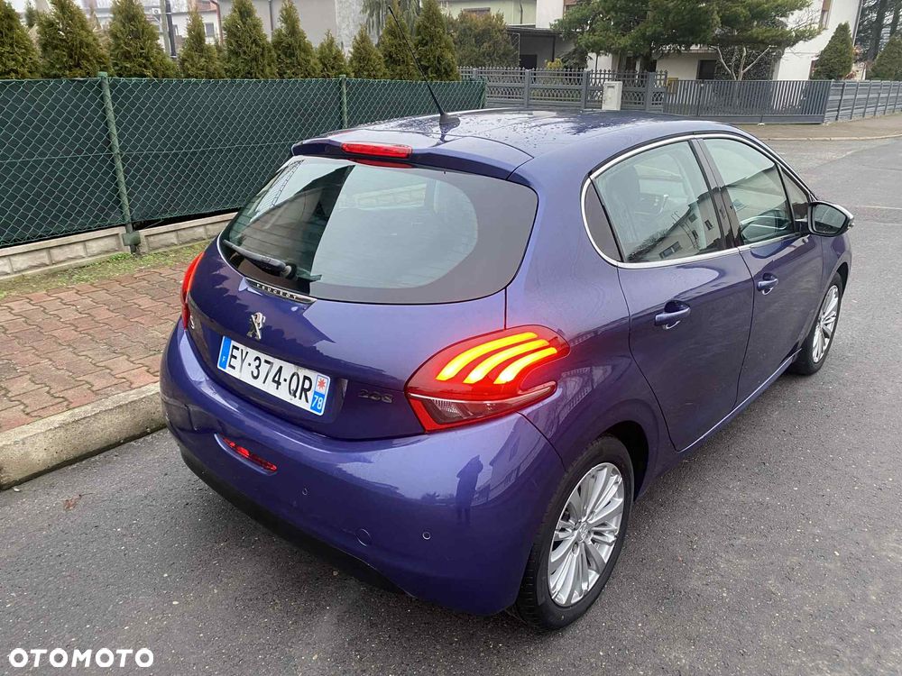 Peugeot 208 PureTech 82 Allure - 8