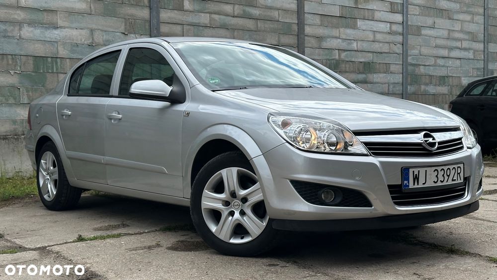 Opel Astra 1.6 Edition - 2