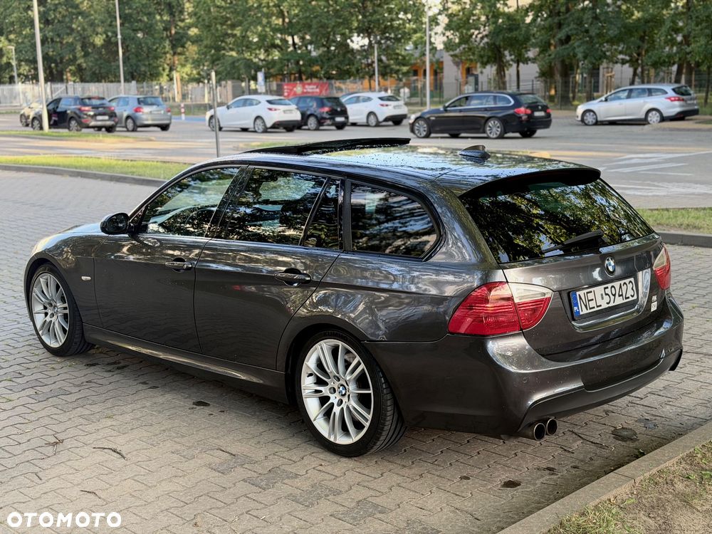 BMW Seria 3 330i - 2