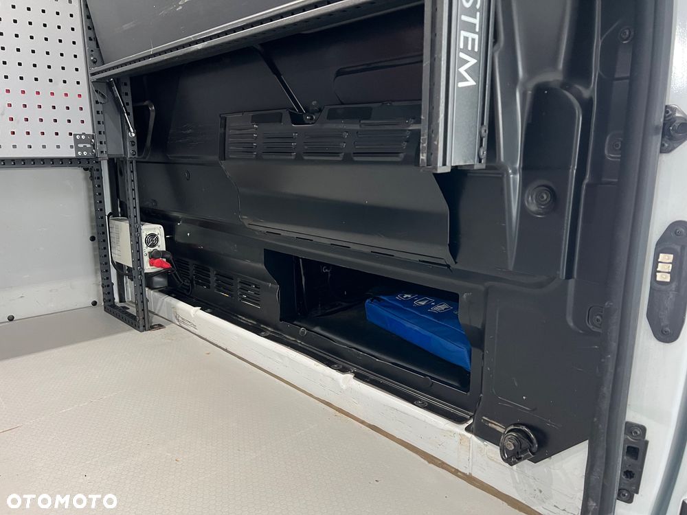 Ford Transit Custom - 19
