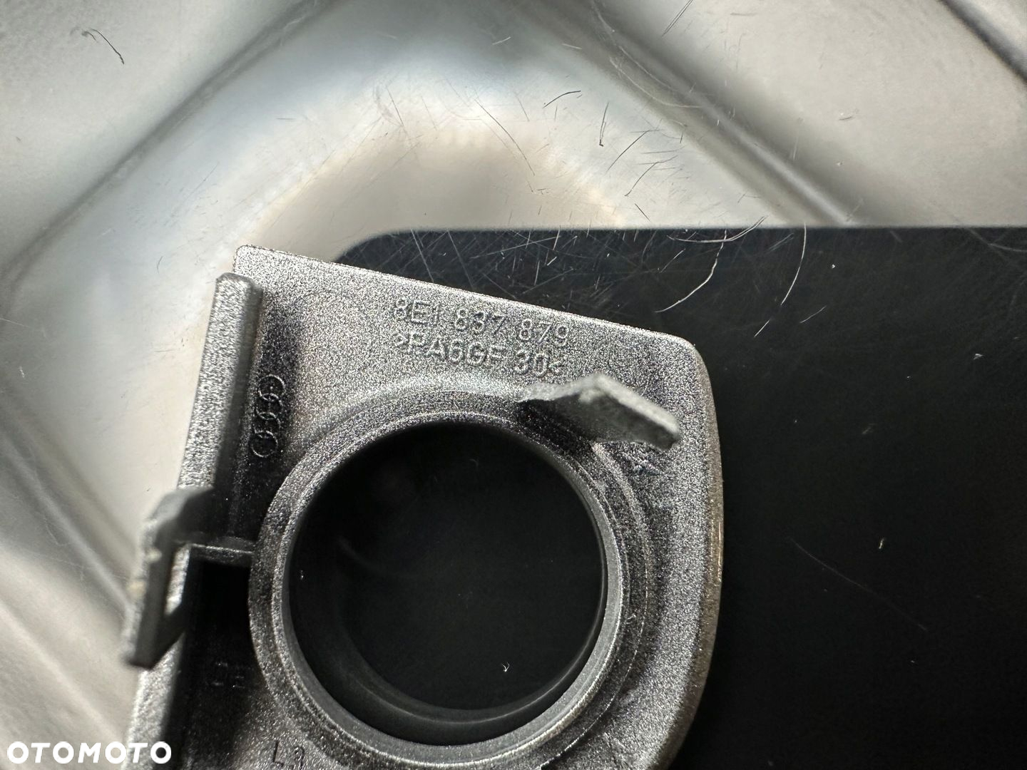 osłona zaślepka klamki drzwi przednich Audi A3 / A4 B6 i B7 8E1837879 ROH - 12
