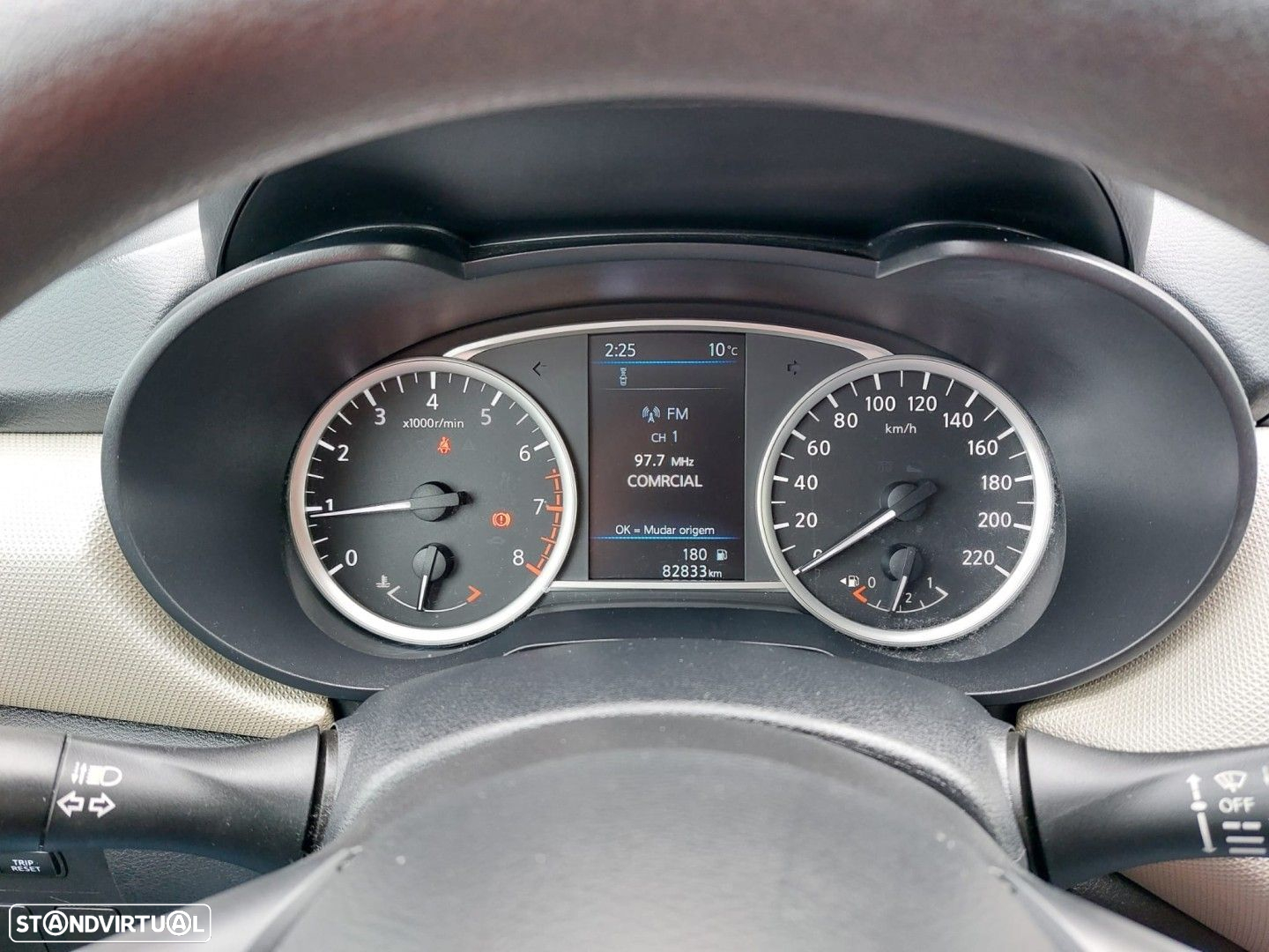 Nissan Micra 1.0 Visia Plus - 14