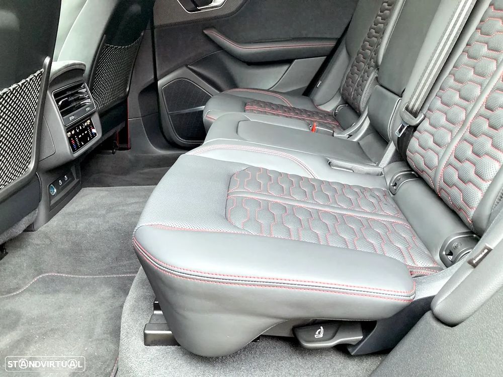 Audi RS Q8 4.0 TFSI quattro Tiptronic - 28