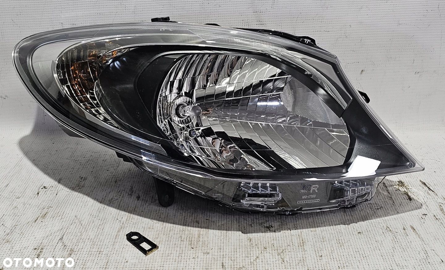 NOWY ORYGINALNY REFLEKTOR PRAWY MERCEDES CITAN W415 - A4158202300 - 1