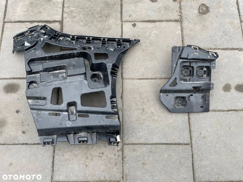 ŚLIZG MOCOWANIE ZDERZAKA TYŁ PRAWA STRONA BMW i4 G26 - 1