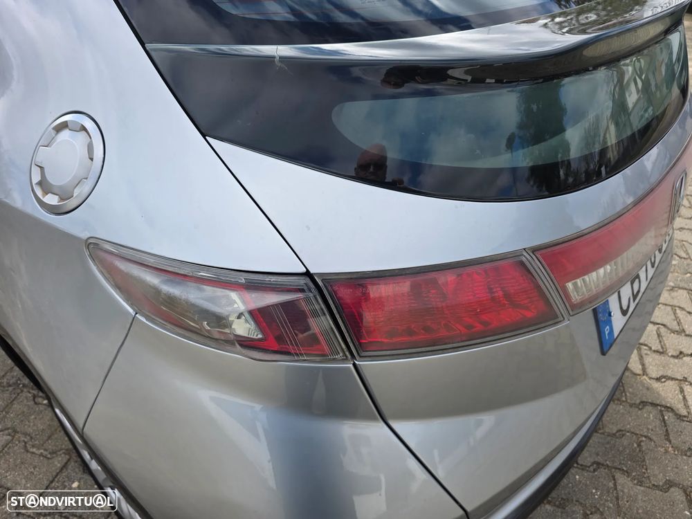 Honda Civic 1.4 i-VTEC Elegance - 24