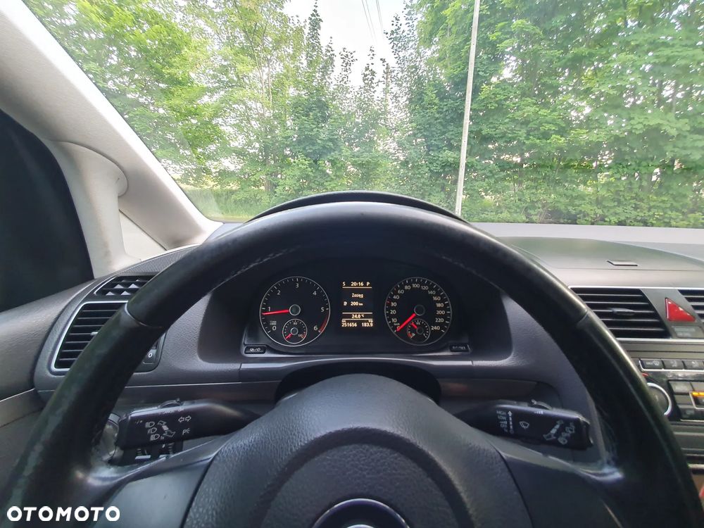 Volkswagen Touran 1.6 TDI DPF Cross - 13