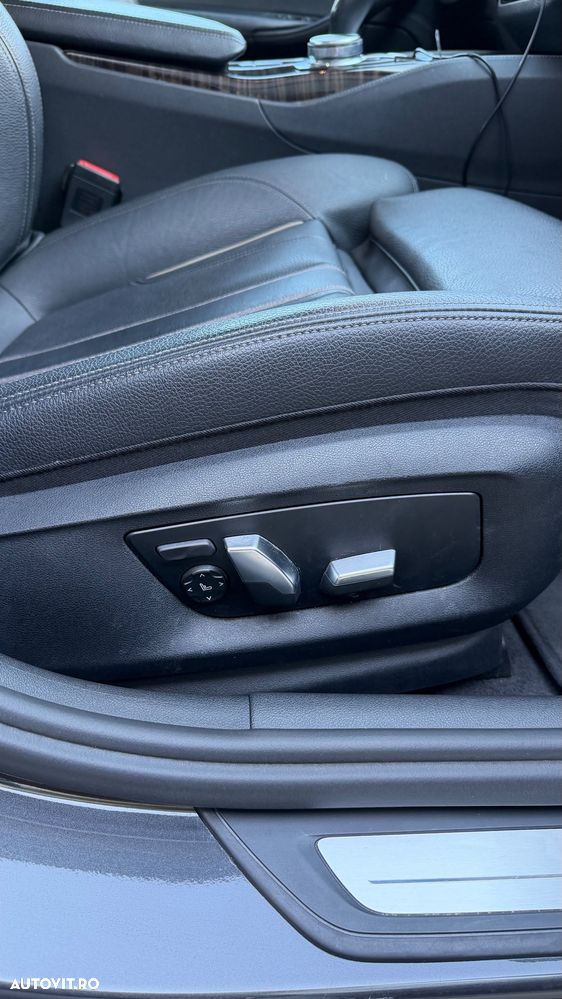 BMW Seria 5 520d Aut. Luxury Line - 12