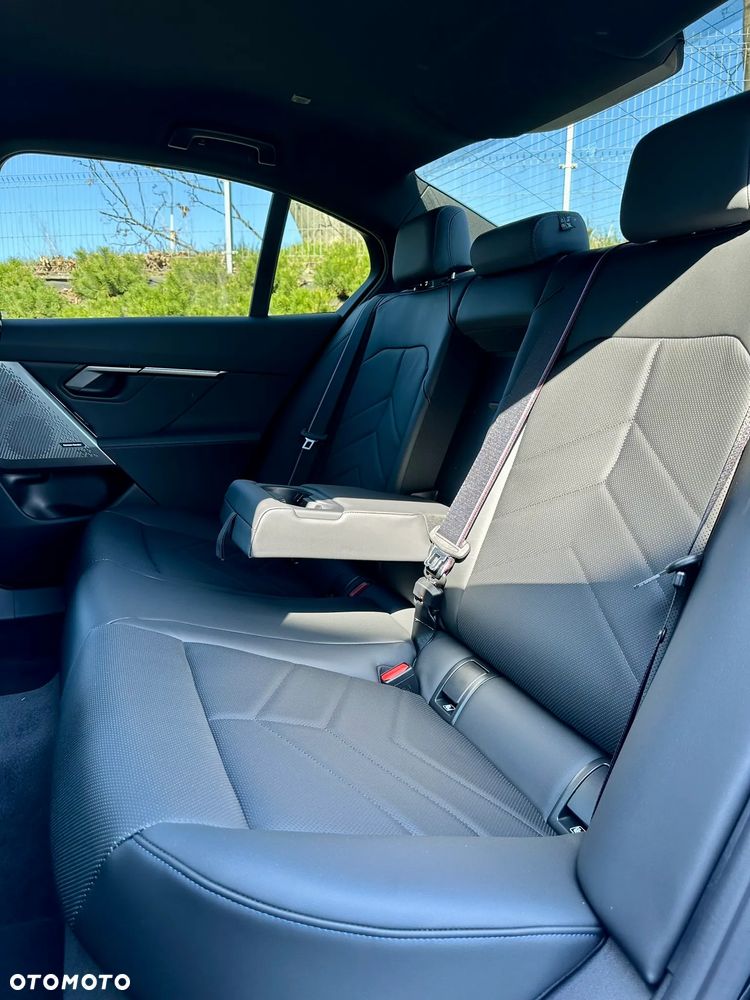 BMW Seria 5 520d xDrive mHEV - 7