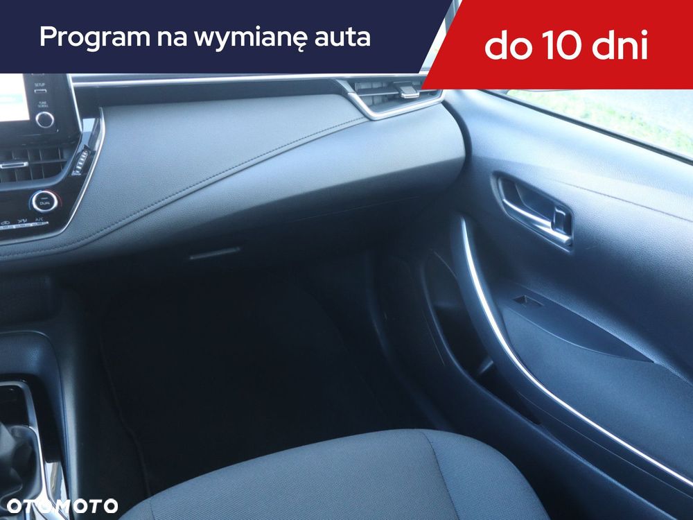 Toyota Corolla - 10