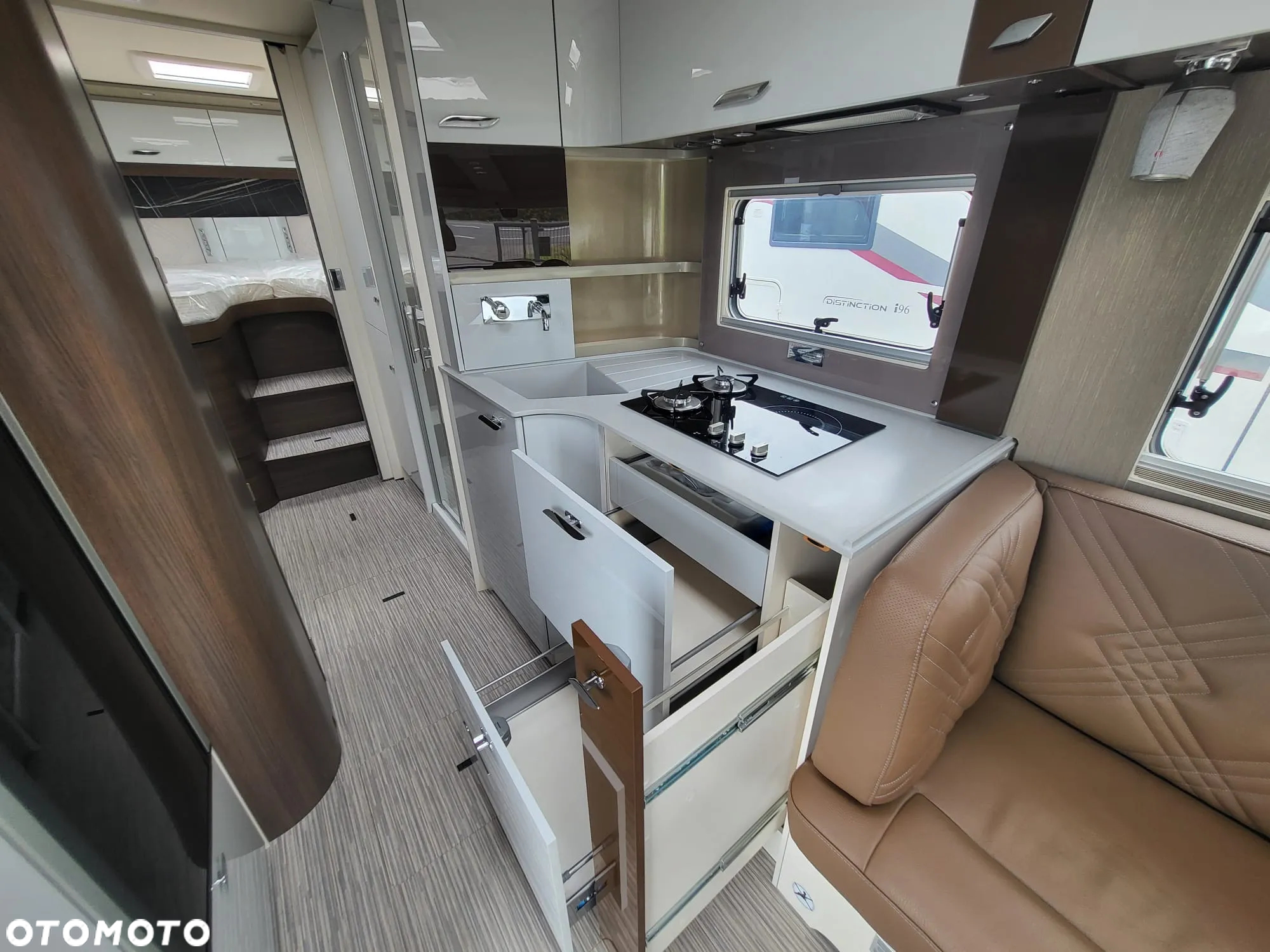Burstner ELEGANCE i910G - 11