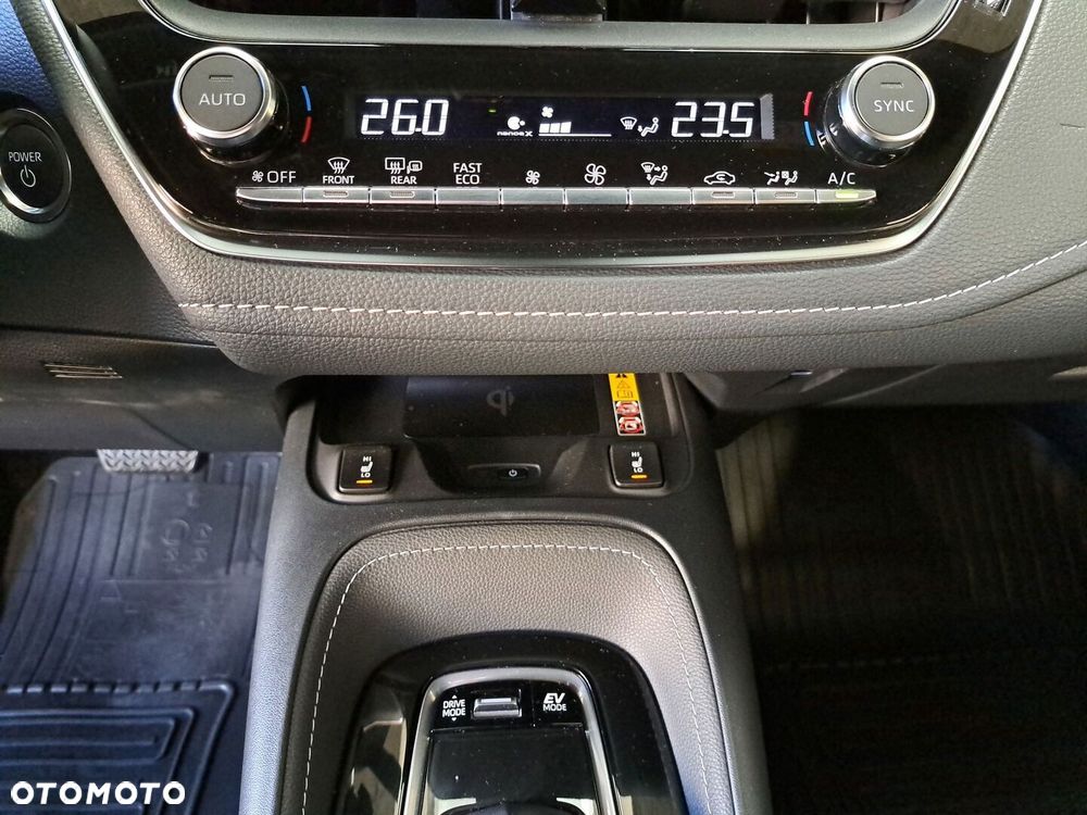Toyota Corolla - 24