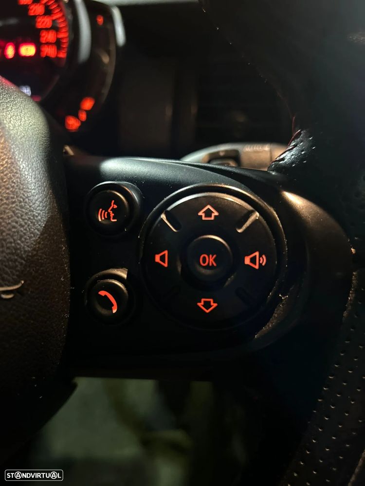 MINI 3 Portas One D - 37