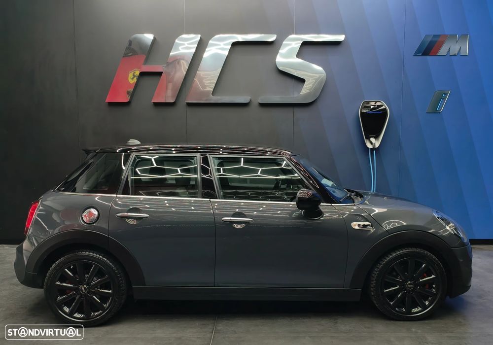 MINI 5 Portas Cooper SD Auto Desportiva - 30