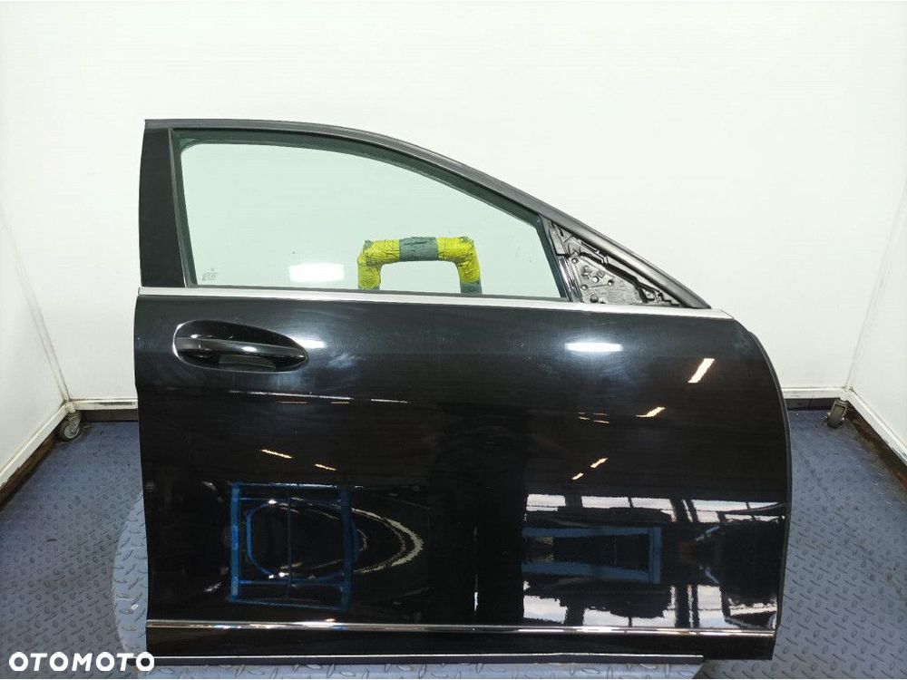 MERCEDES C W204 LIFT DRZWI PRZÓD PRZEDNIE PRAWE 197 - 1