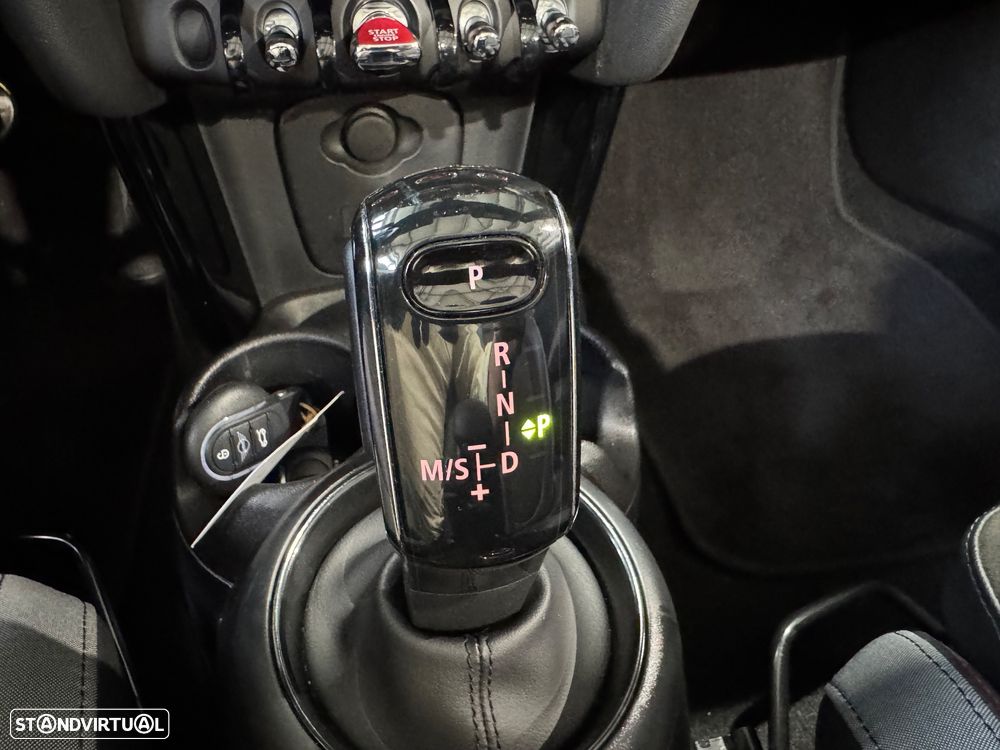 MINI Cabrio Cooper Premium Plus JCW Auto - 36