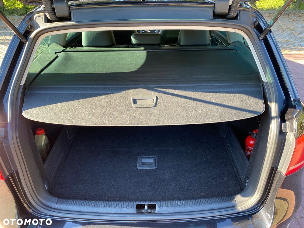 Volkswagen Passat 2.0 TDI Comfortline - 24