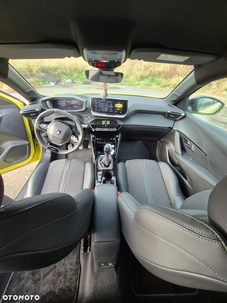 Peugeot 208 1.2 PureTech GT S&S - 13