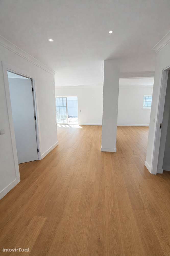 Moradia T5 à venda na Rua Chesol - Grande imagem: 5/16