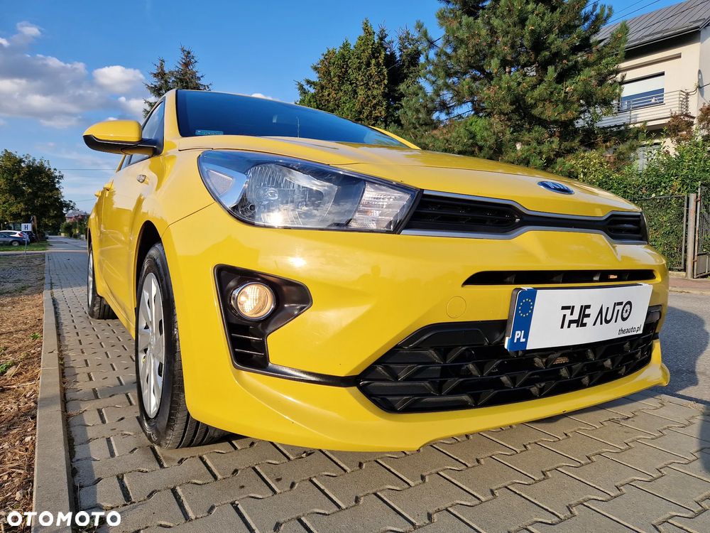 Kia Rio 1.2 L - 12