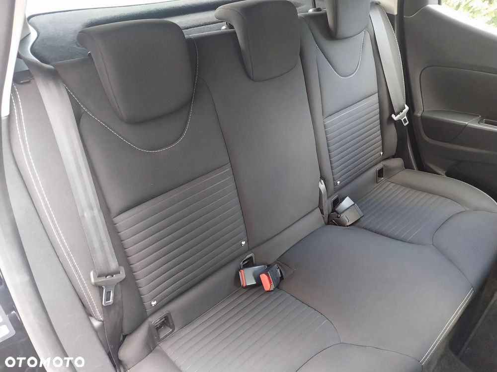 Renault Clio 1.2 16V 75 LIMITED - 8