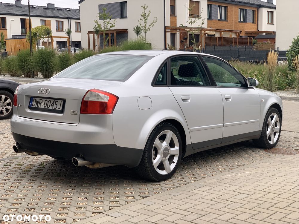 Audi A4 ver-3-0-quattro-tiptronic - 11