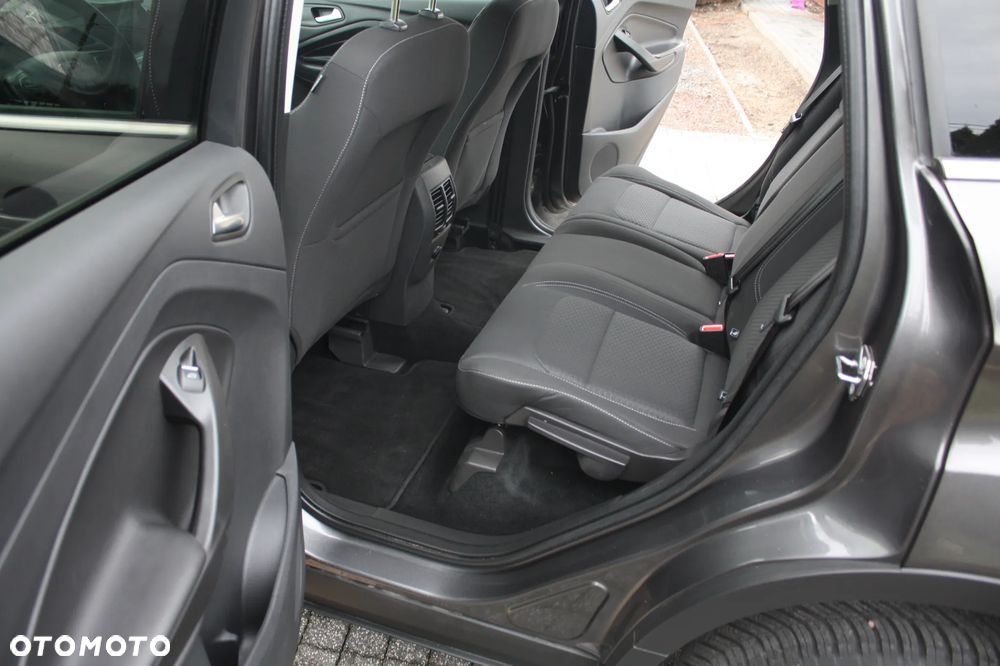 Ford Kuga 1.5 EcoBoost 2x4 Trend - 11