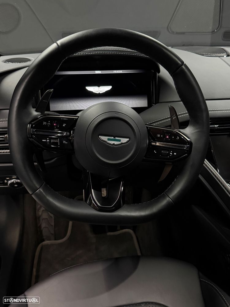 Aston Martin DB12 Coupé V8 - 12