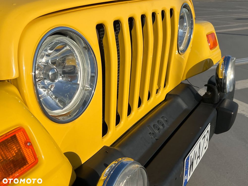 Jeep Wrangler - 5