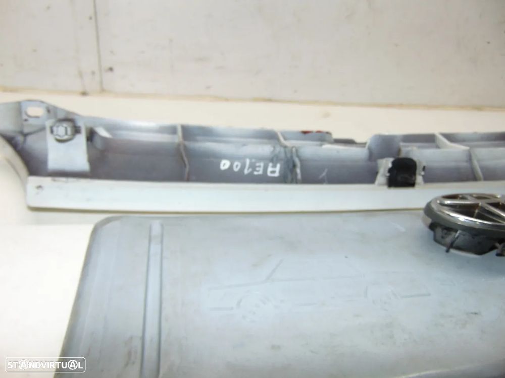 Toyota Corolla AE100 grelha - 8