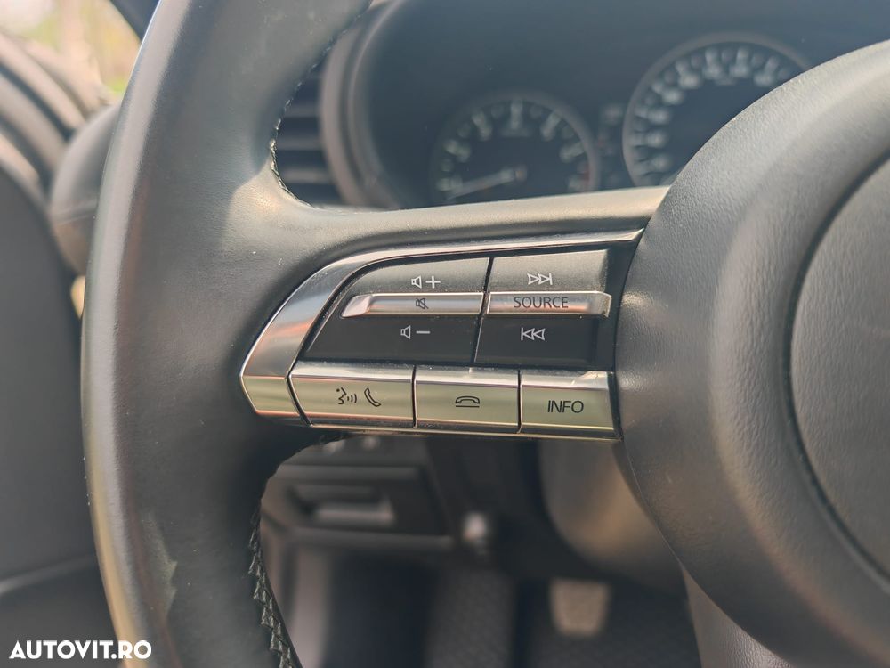 Mazda 3 e-SKYACTIV-X 186 M HYBRID EXCLUSIVE-LINE - 12