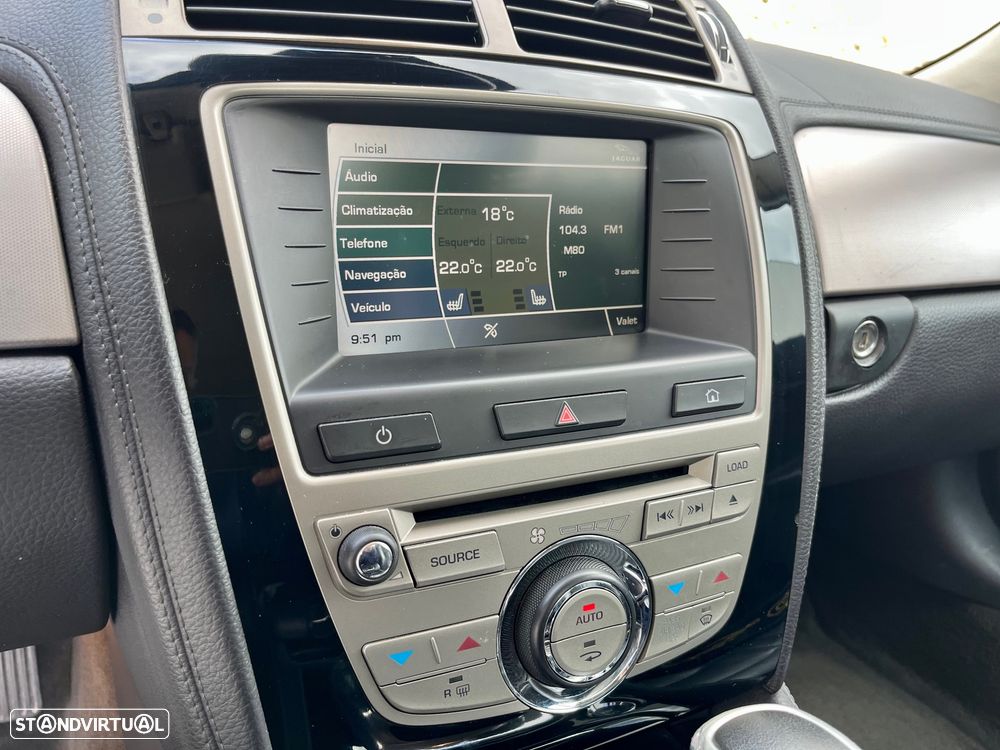 Jaguar XK 4.2 V8 Coupé - 41