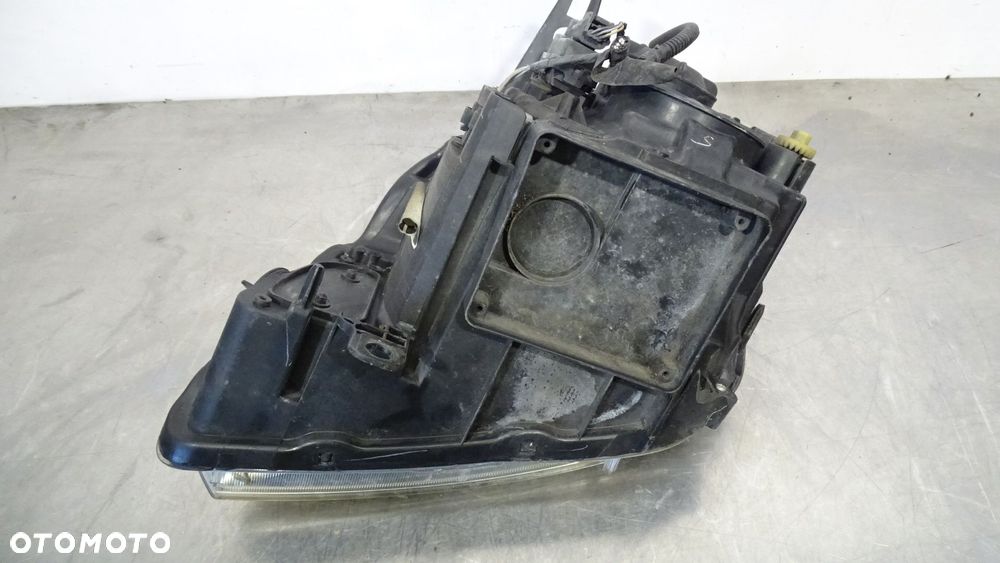 LAMPA PRAWA PRZEDNIA RENAULT MODUS  8200540239 - 4