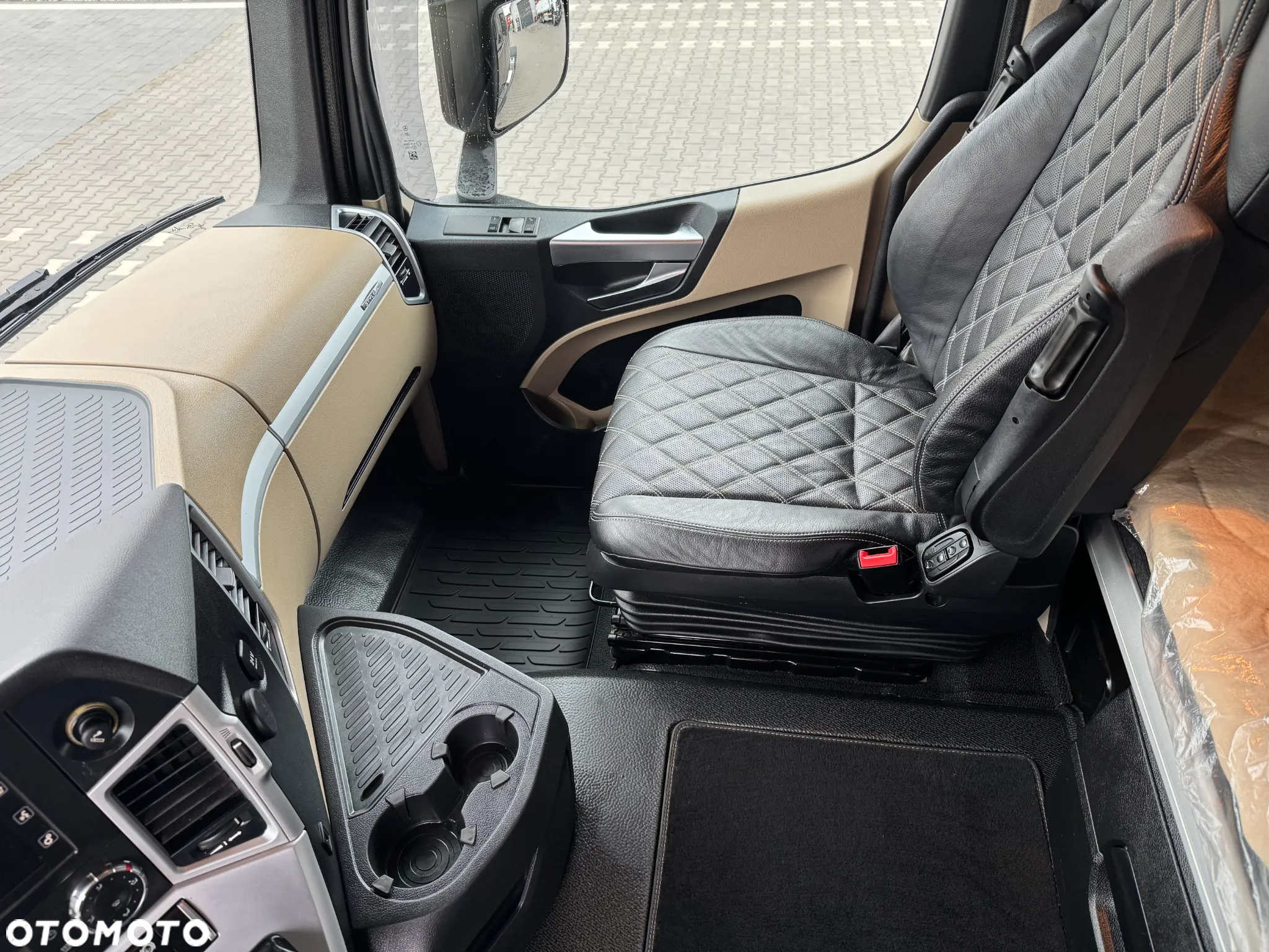 Schmitz Cargobull Naczepa wywrotka 30 m3 JAK NOWA !!! + Mercedes Actros 18.53 - 33