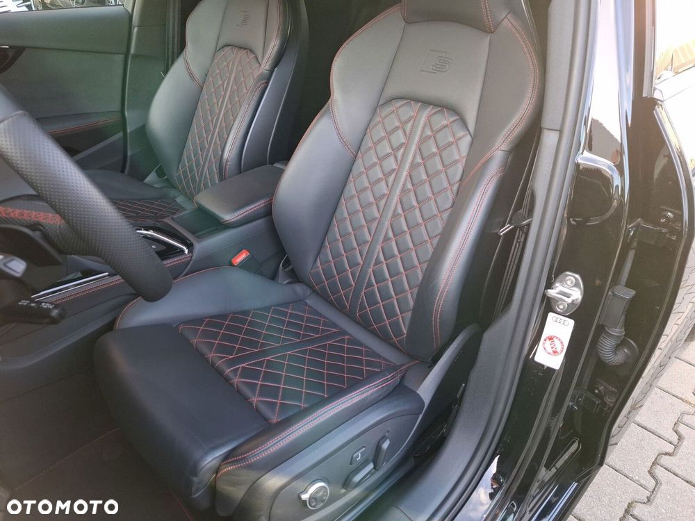Audi A4 Avant - 13