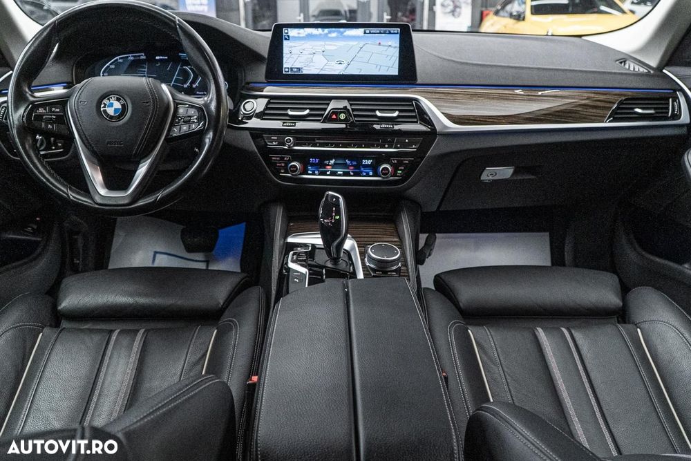 BMW Seria 5 530e iPerformance Aut. Luxury Line - 34