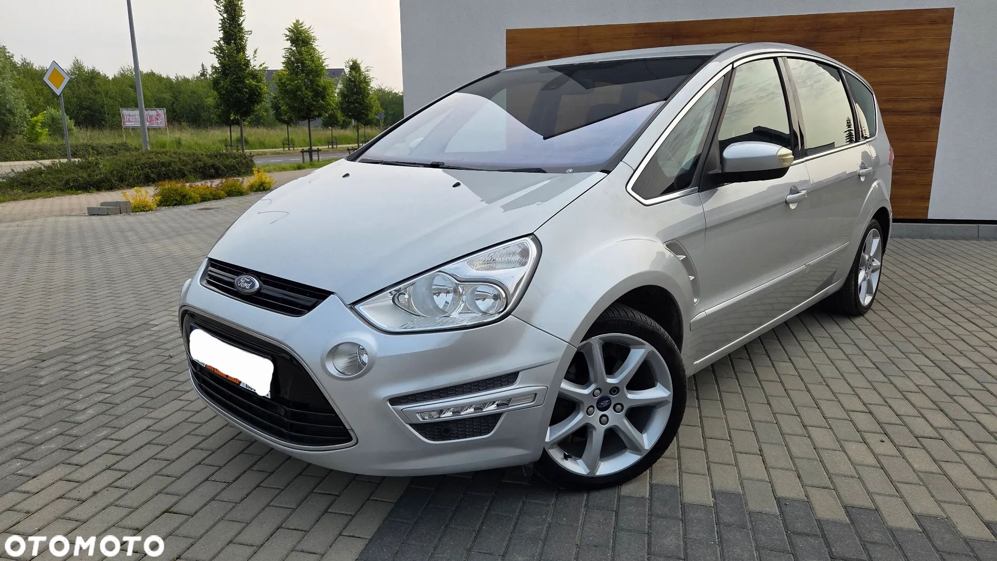 Ford S-Max 2.0 TDCi DPF Titanium - 1