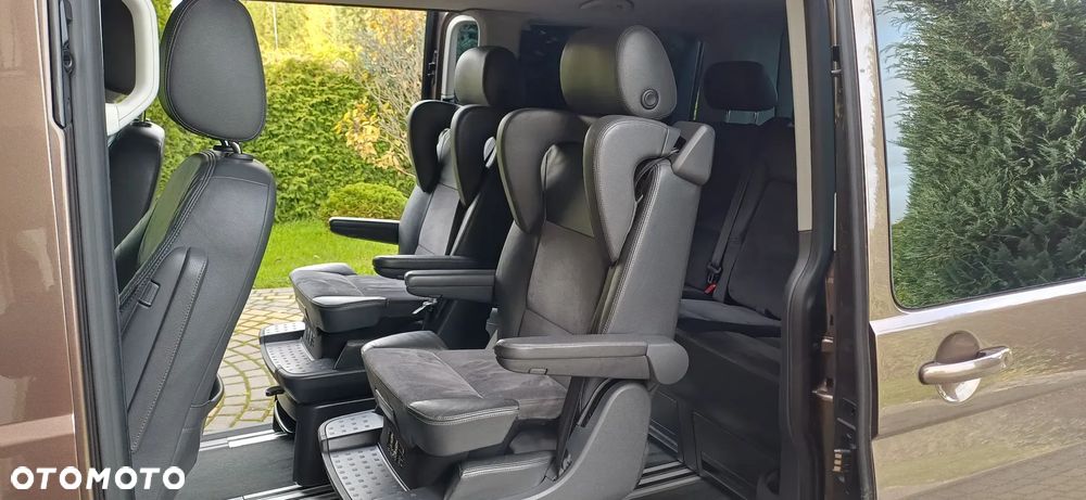 Volkswagen Multivan - 26