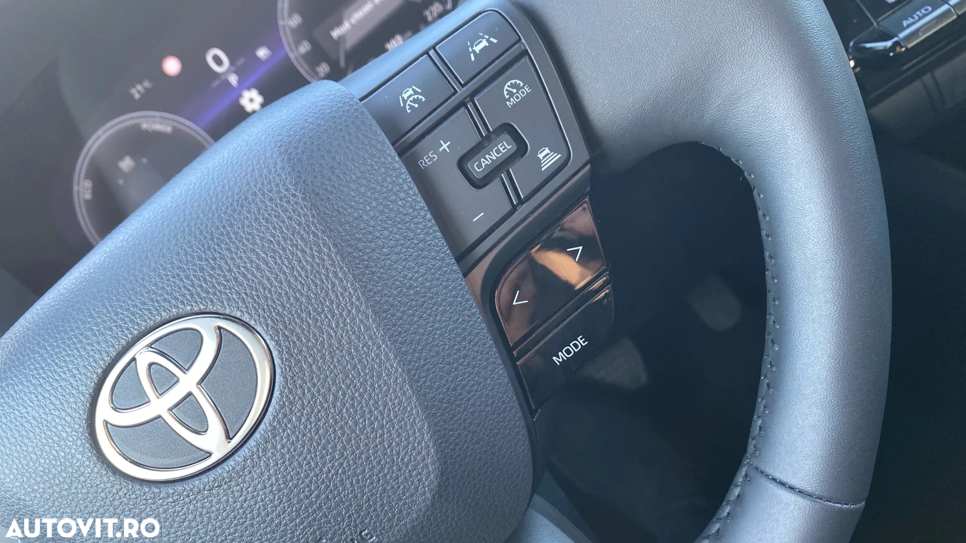 Toyota C-HR 2.0 PHEV 223 CP 4x2 CVT Dynamic - 16