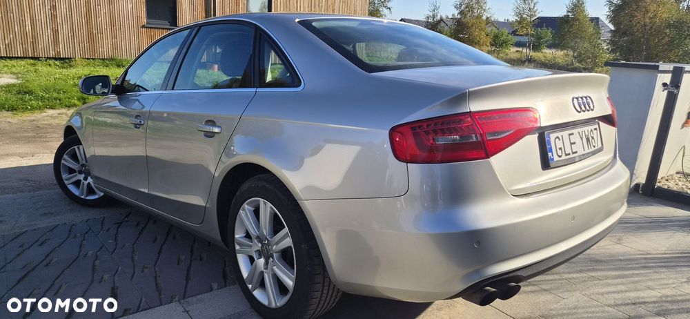 Audi A4 Limousine - 9