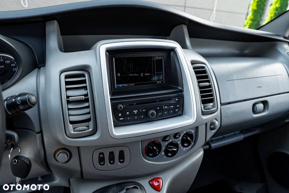 Renault Trafic FAP Grand Passenger Black Edition - 27