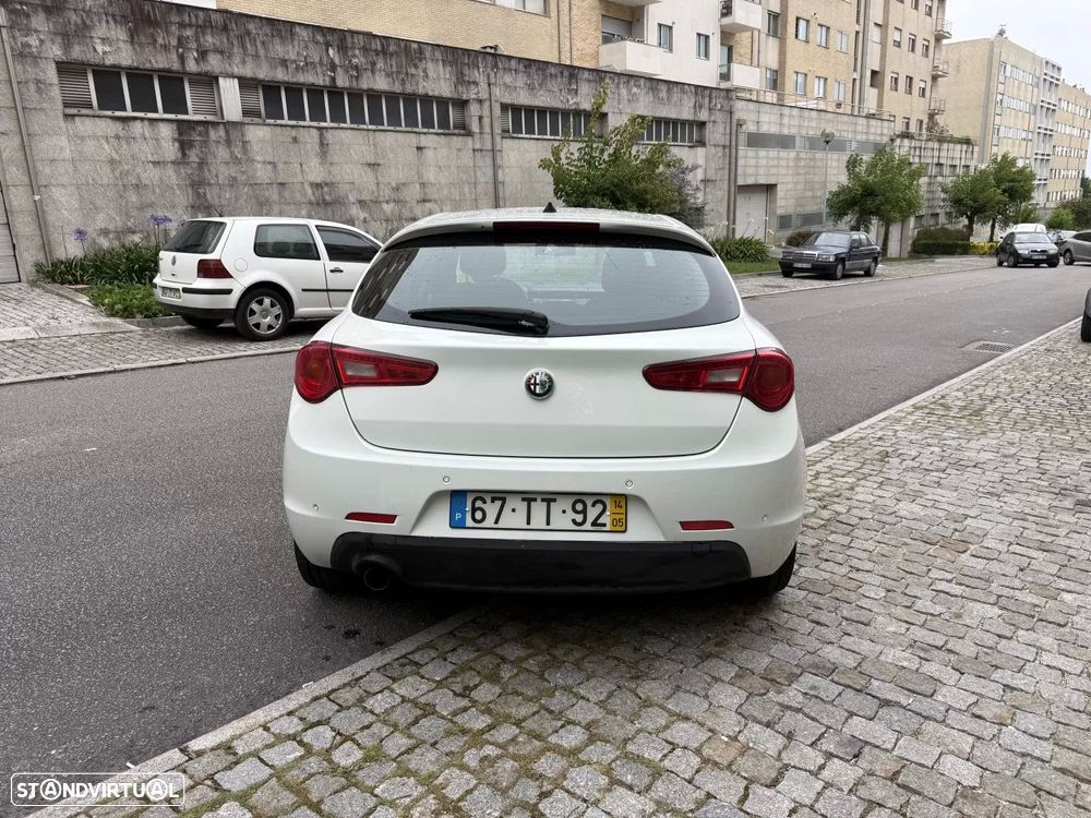 Alfa Romeo Giulietta 1.6 JTDM Exclusive - 6
