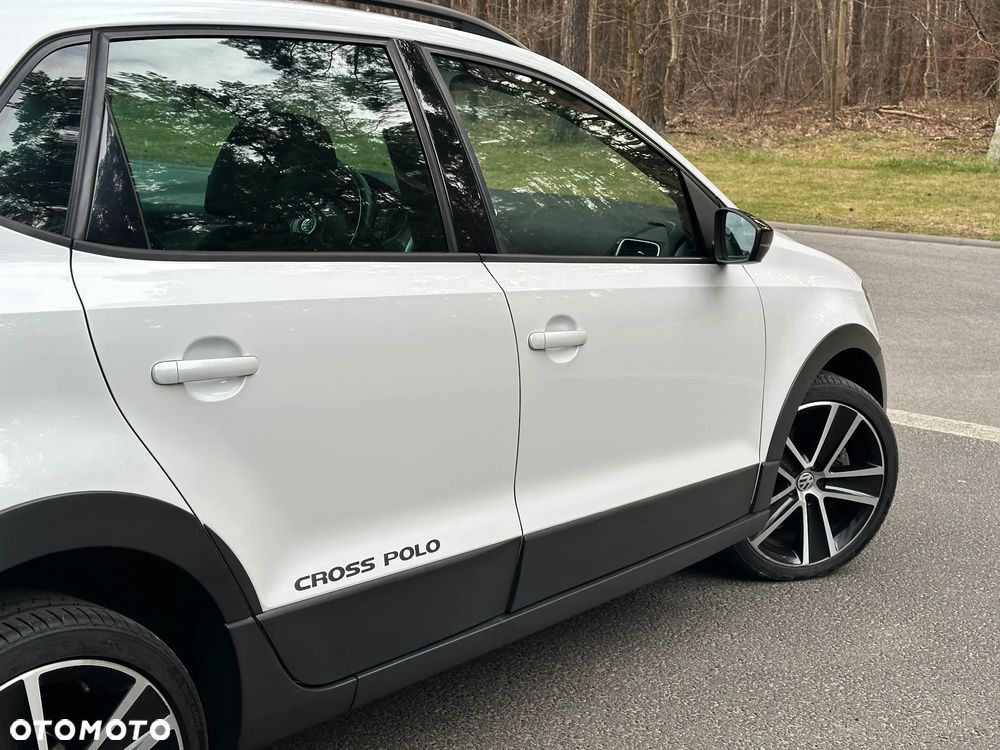 Volkswagen Polo 1.6 TDI Cross Urban White - 15