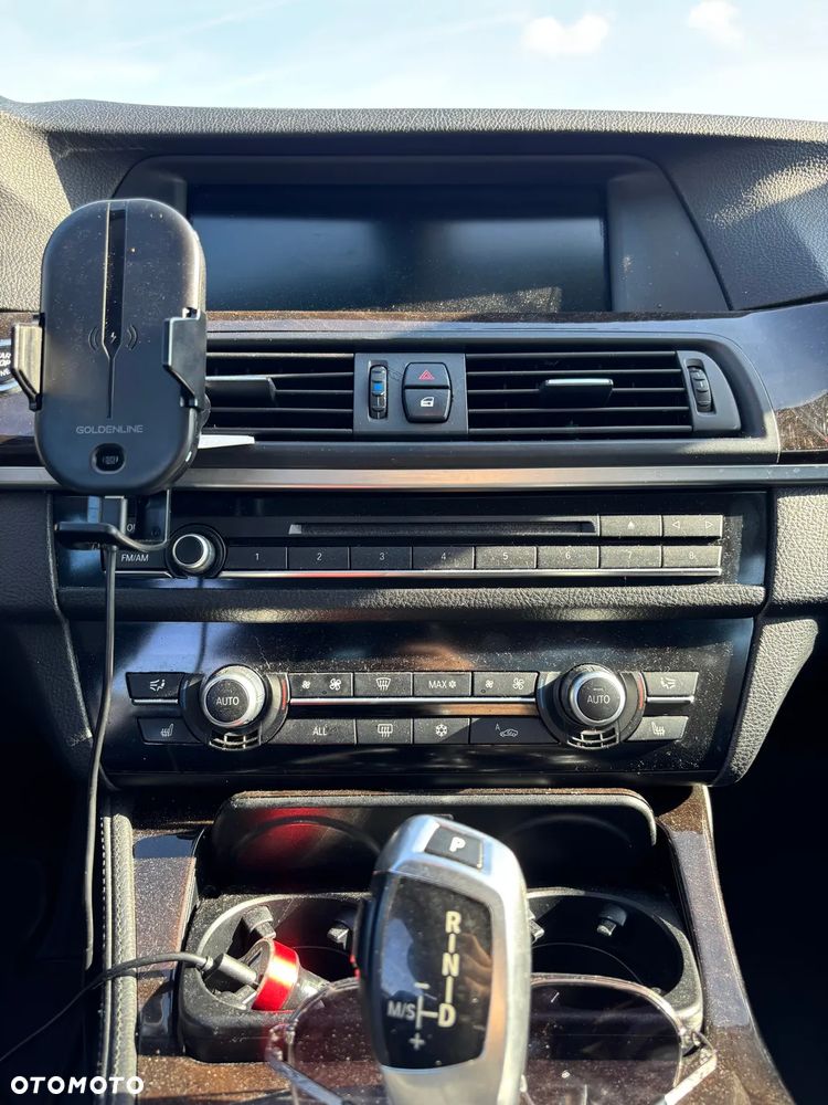 BMW Seria 5 535i xDrive - 14