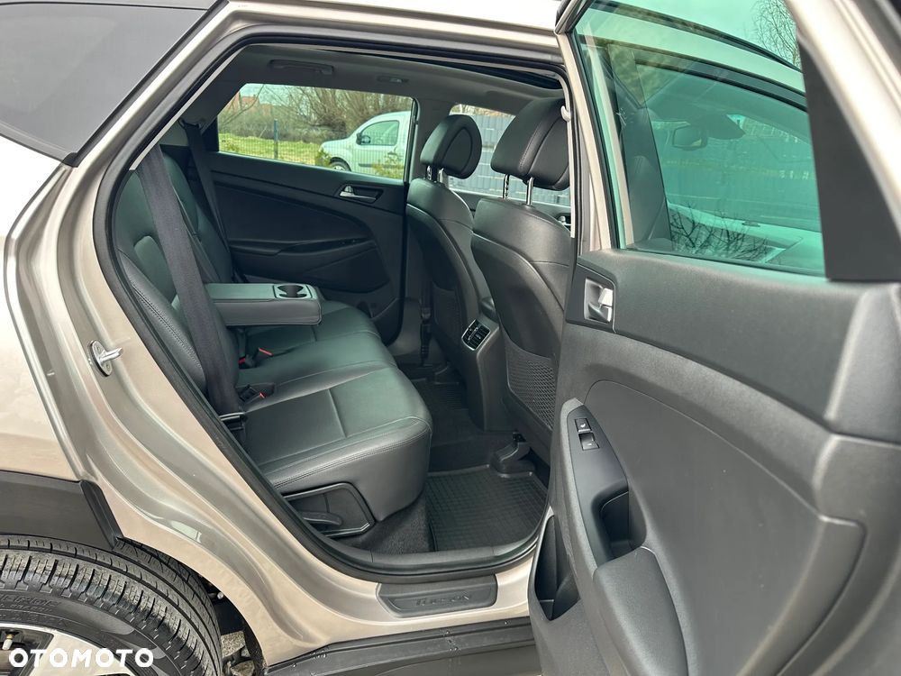 Hyundai Tucson blue 2.0 CRDi 4WD Premium - 31