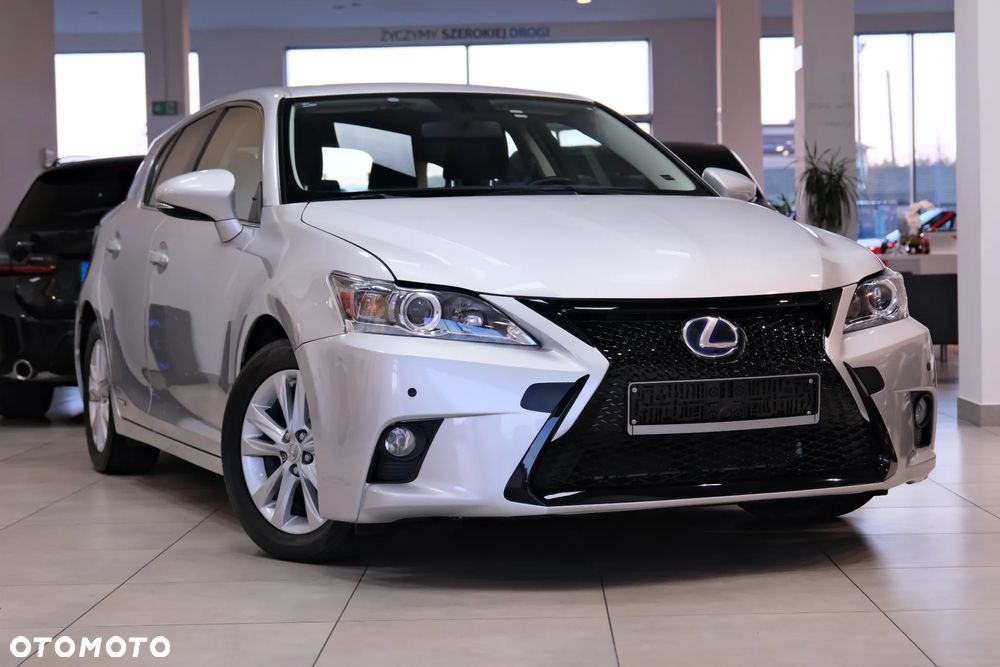 Lexus CT - 1