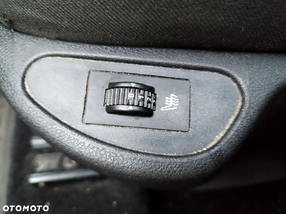 Peugeot 308 1.6 HDi Premium - 10