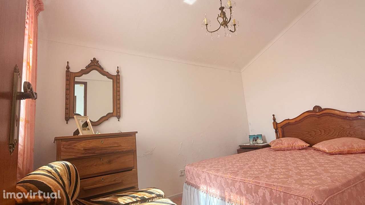 Moradia Isolada com Terreno Amplo em Parceiros da Igreja, torres novas - Grande imagem: 4/36