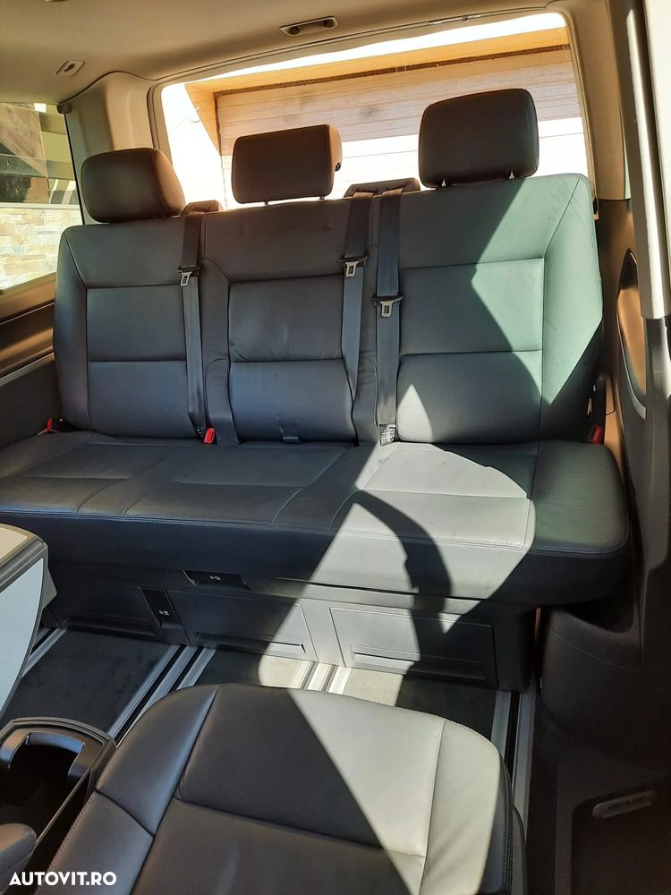 Volkswagen Multivan - 11