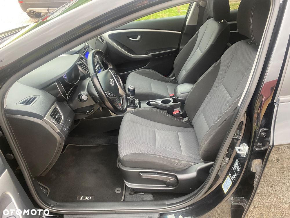 Hyundai i30 1.6 CRDi BlueDrive Premium - 13